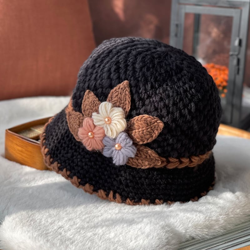 WarmCore – Women’s Flower Knit Hat