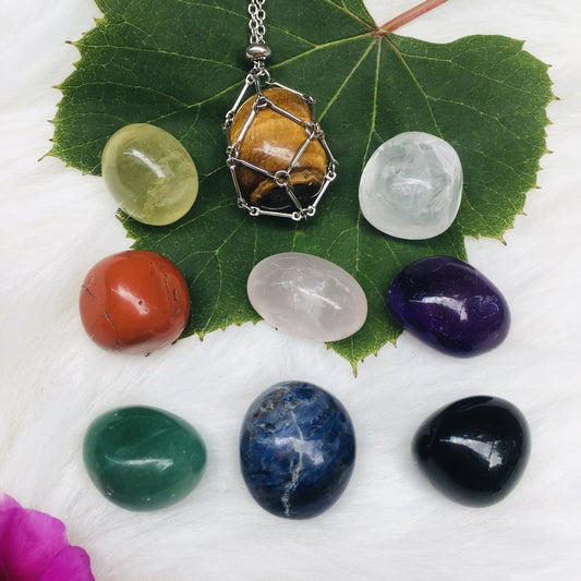 CrystalNest – Handmade Stone Holder Necklace