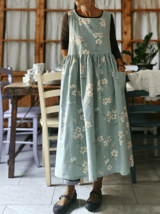 BloomNest – Vintage Light Blue Floral Apron